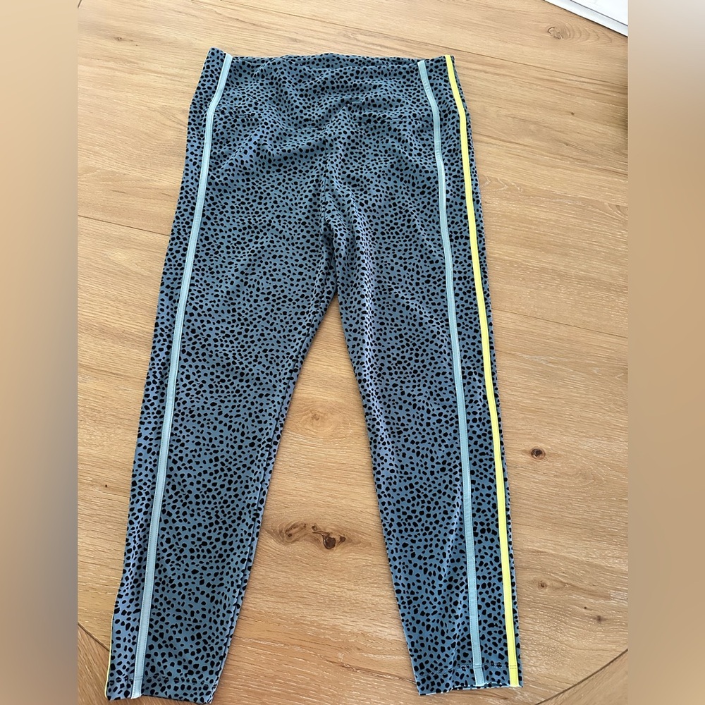 Lou & Grey 23 inch inseam casual leggings